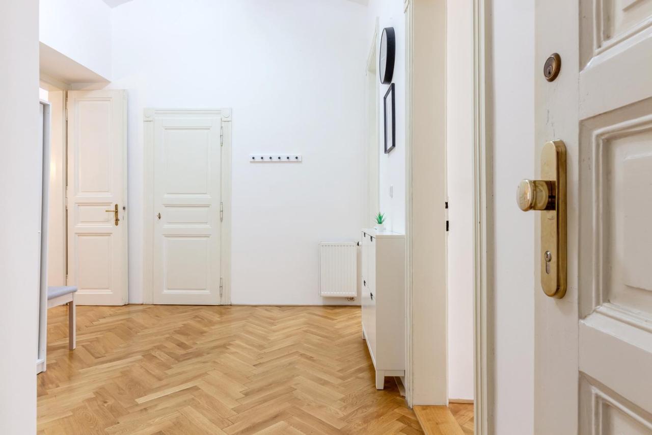 City Castle Aparthotel Прага Екстер'єр фото