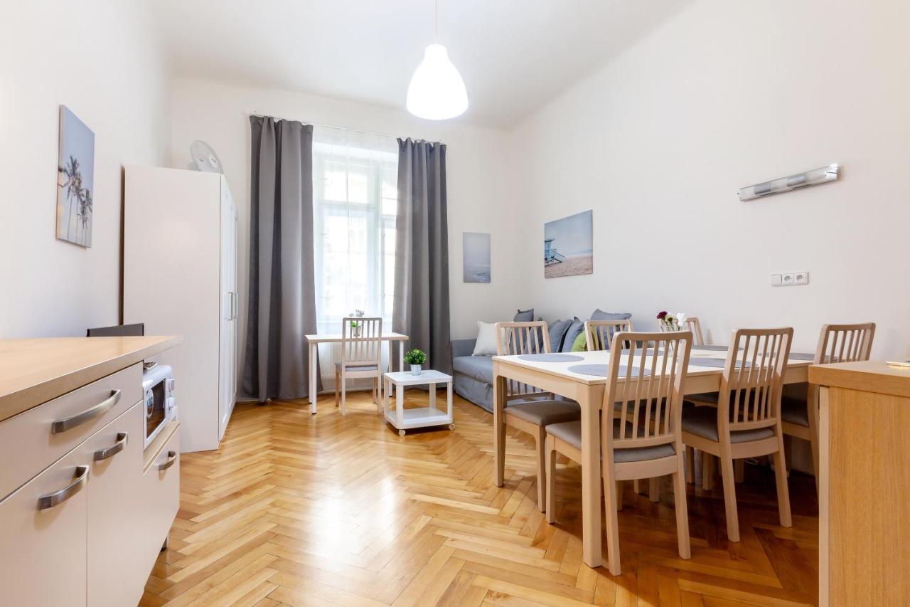 City Castle Aparthotel Прага Екстер'єр фото