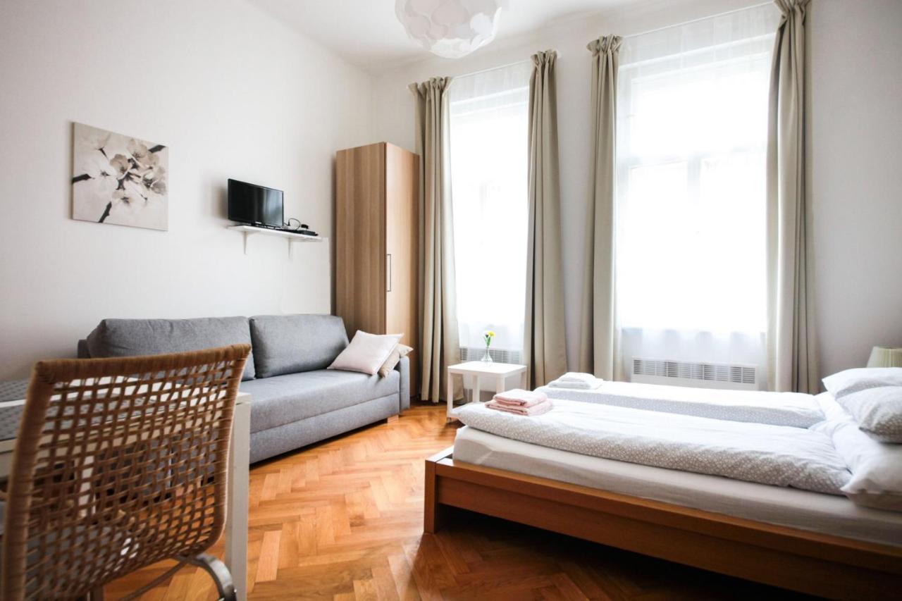 City Castle Aparthotel Прага Екстер'єр фото